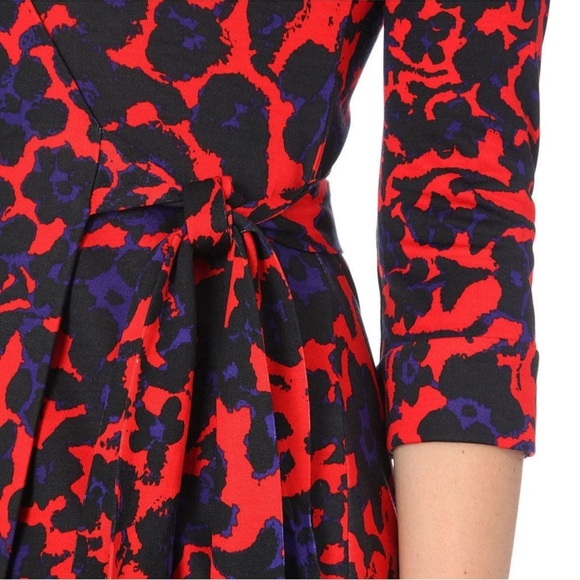 Diane Von Furstenberg Silk Red Print Wrap New Julian Two Dress - Picture 2 of 8